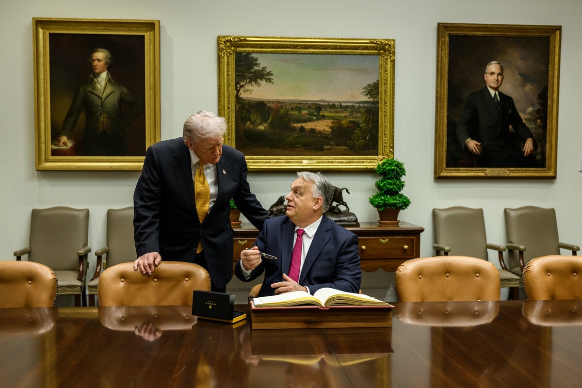 Hungarian Prime Minister Viktor Orban speaks with President Donald Trump before signing the guest book in the Roosevelt Room of the White House, Friday, November 7, 2025. (Official White House Photo by Daniel Torok)