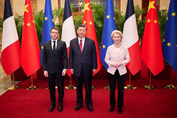 Emmanuel Macron, Xi Jinping i Ursula von der Leyen - fotografija iz 2023.