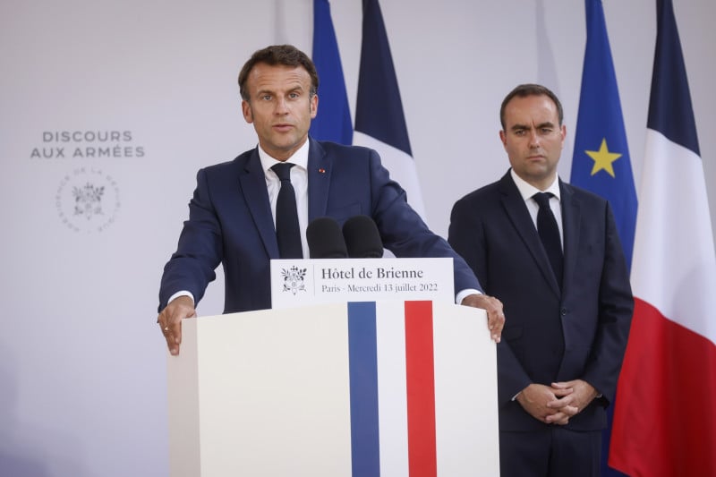 Četrnaest sati vlasti: Francuska između spektakla i paralize - može li Peta Republika opstati i je li ovo ogledalo Europe?