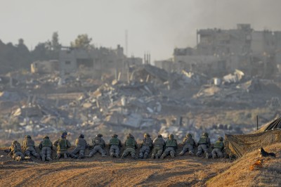 Rat Izraela i Gaze, 67. dan: Palestinske snage i dalje ispaljuju rakete na Izrael, žestoke borbe i bombardiranje u Gazi, izvori navode kako Izrael u Libanonu koristi bijeli fosfor