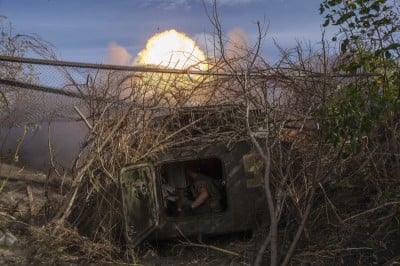 Rat u Ukrajini, 950. dan: Više od 100 dronova poslano na rusko skladište oružja udaljeno stotinama kilometara od fronte, dodatne ukrajinske snage pokušavaju se probiti u Kursk, Rusija tvrdi da su napadi odbijeni