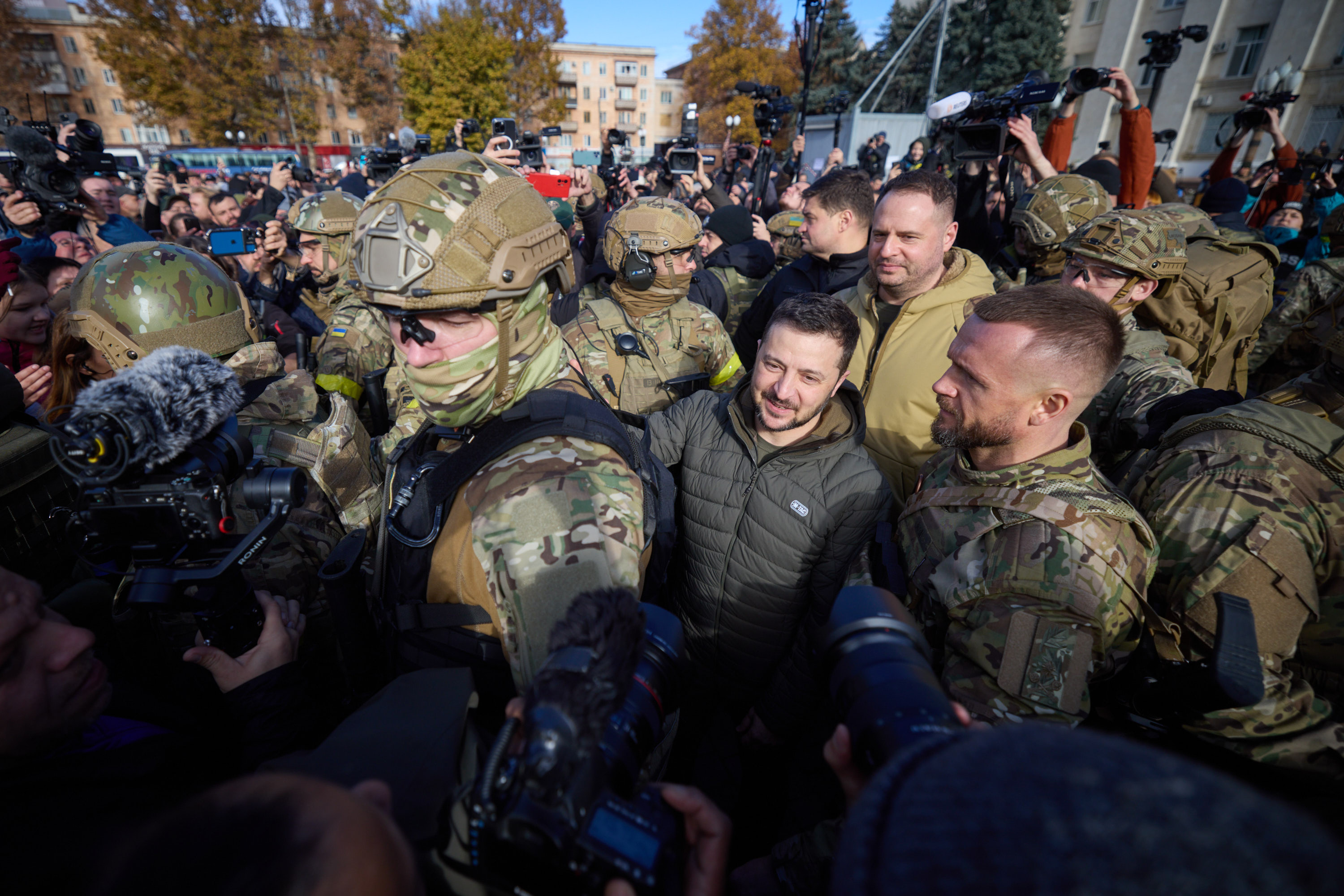 Новости президента украины сегодня последние. Украинские войска.