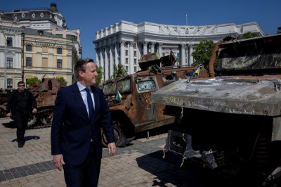 Rat u Ukrajini, 800. dan: Britanski MVP Cameron poručio kako Ukrajina "ima pravo na napade unutar Rusije", Macron ponovno spominje slanje trupa